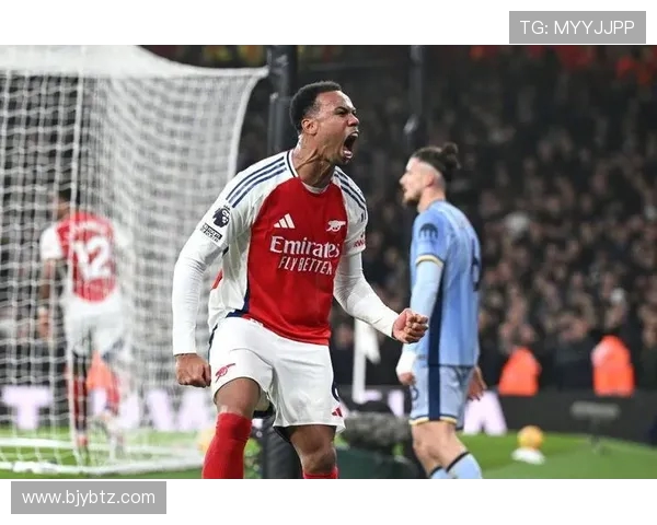 激战北伦敦德比 阿森纳与热刺争夺荣耀之战