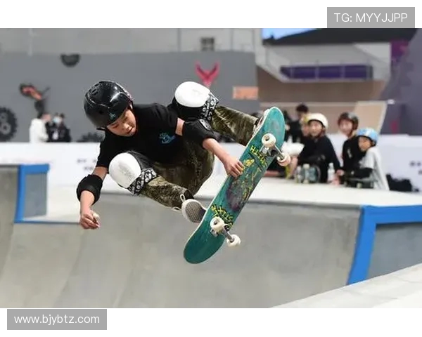 重庆滑板队在世界攀岩锦标赛中的节奏表现引发热议与期待